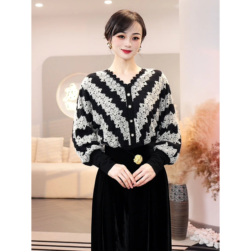 预售2025秋冬新款【DD-831】宽松显瘦高级感含绵羊毛V领长袖衬衫女