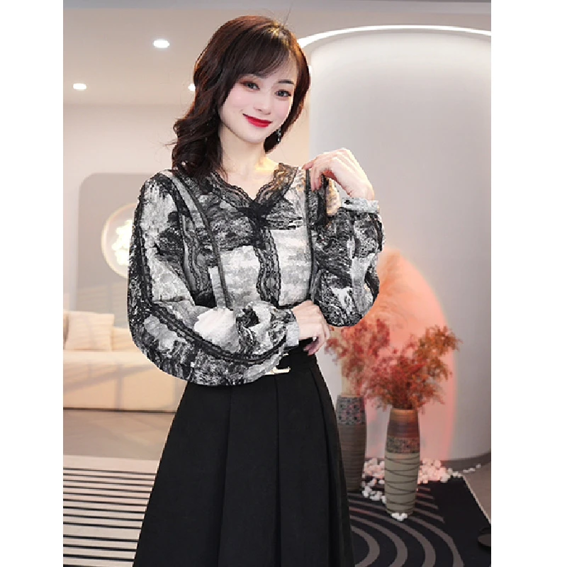 秋冬新款加厚[3681]热力感保暖气质小众蕾丝拼接时尚显瘦上衣