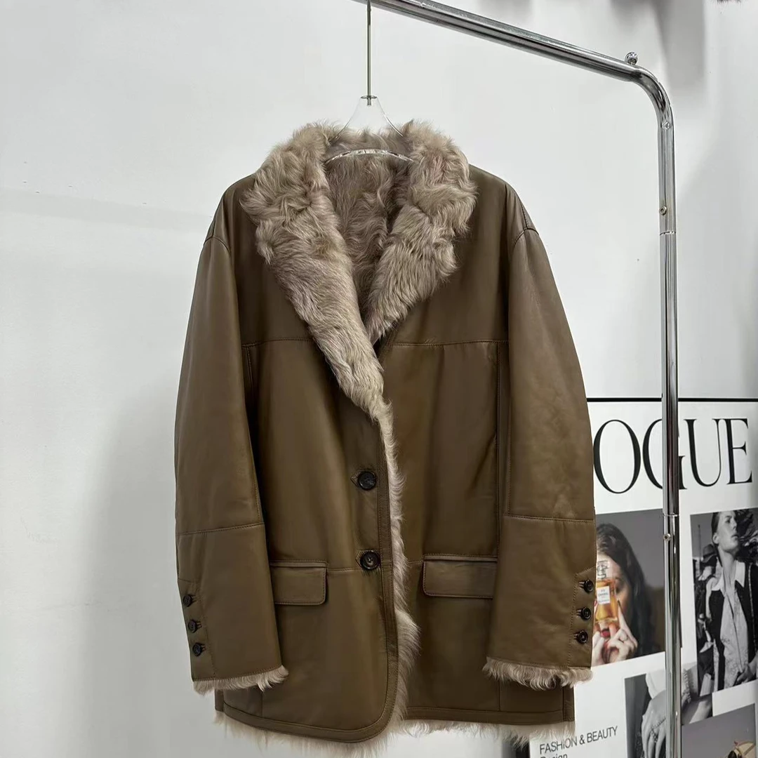 2024纯天然小湖羊皮毛一体时尚中长款休闲西装冬季女士外套
