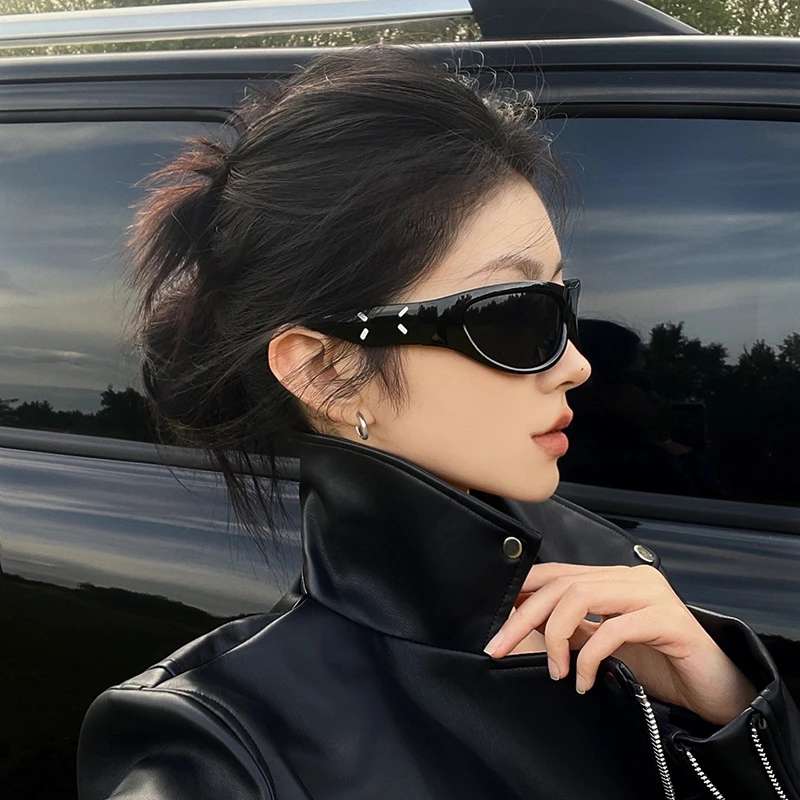 欧美个性辣妹墨镜女大脸显瘦高级感2024新款骑行眼镜开车太阳镜男