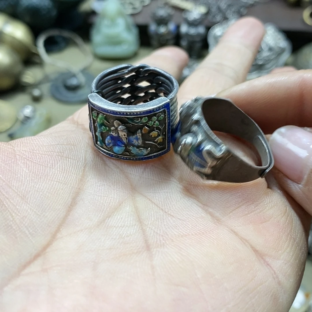 【闪购商品】琉璃颈饰L***A