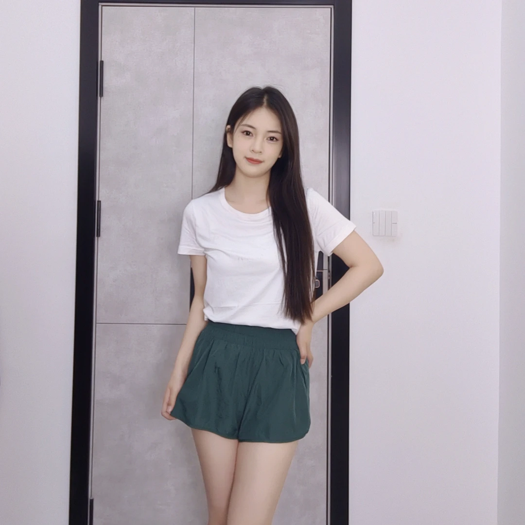 休闲风高腰短裤松紧腰素色休闲气质透气百搭短裤