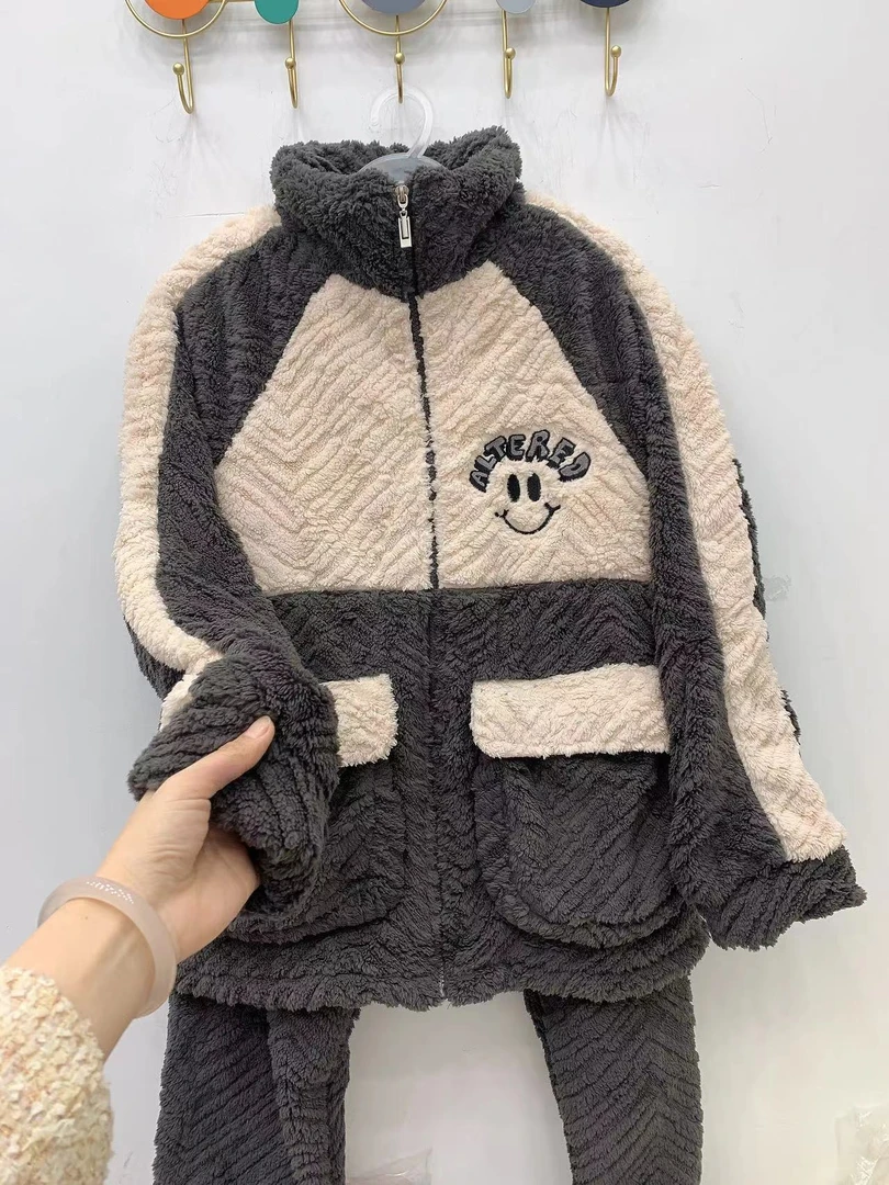 娜娜家冬季新款保暖加绒笑脸家居服套装情侣款