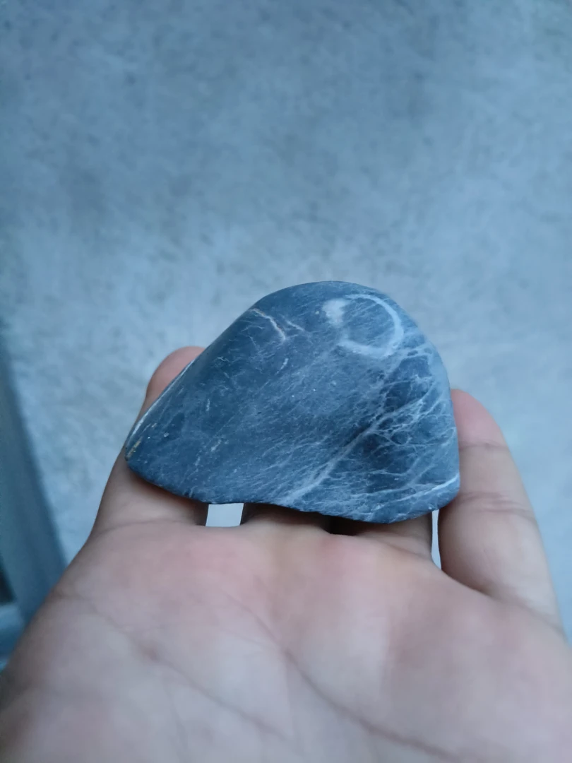 灵璧石   太湖香薰石   滴水莲花磬石摆件