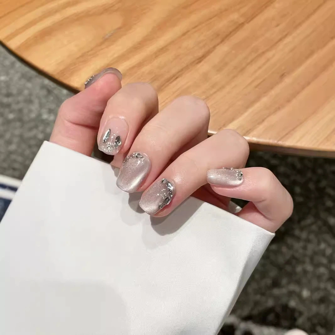 新款纯手工Un穿戴甲爆闪晶石猫眼短款可爱美甲贴片成品假指甲片