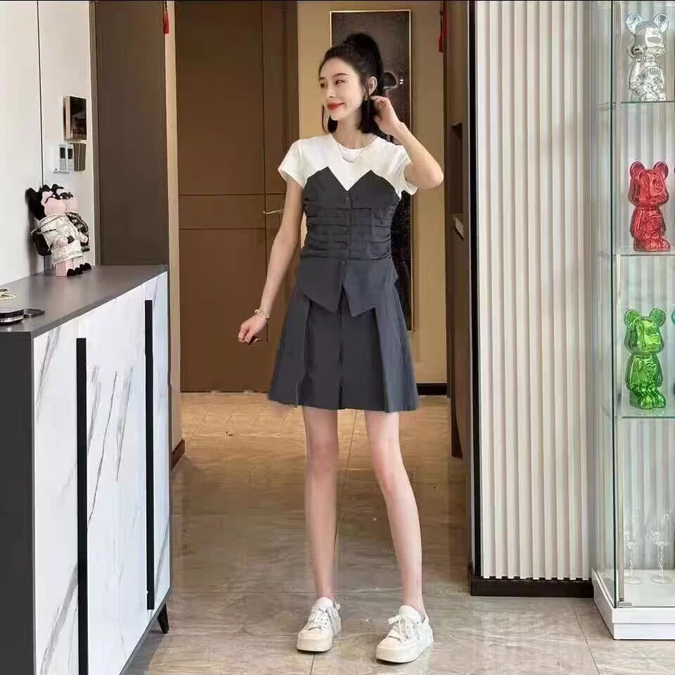 时尚气质两件套女2023夏季新款小个子法式收腰显瘦减龄假两件套装