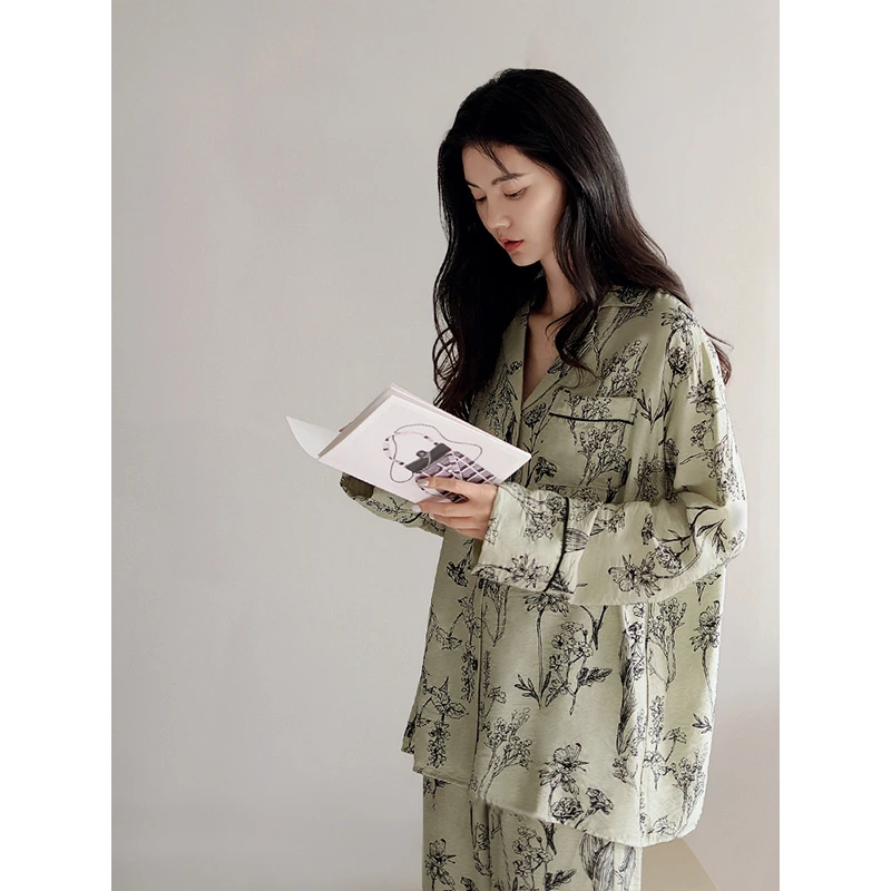 新款睡衣女春秋款长袖带胸垫宽松大码碎花高级感家居服套装可外穿