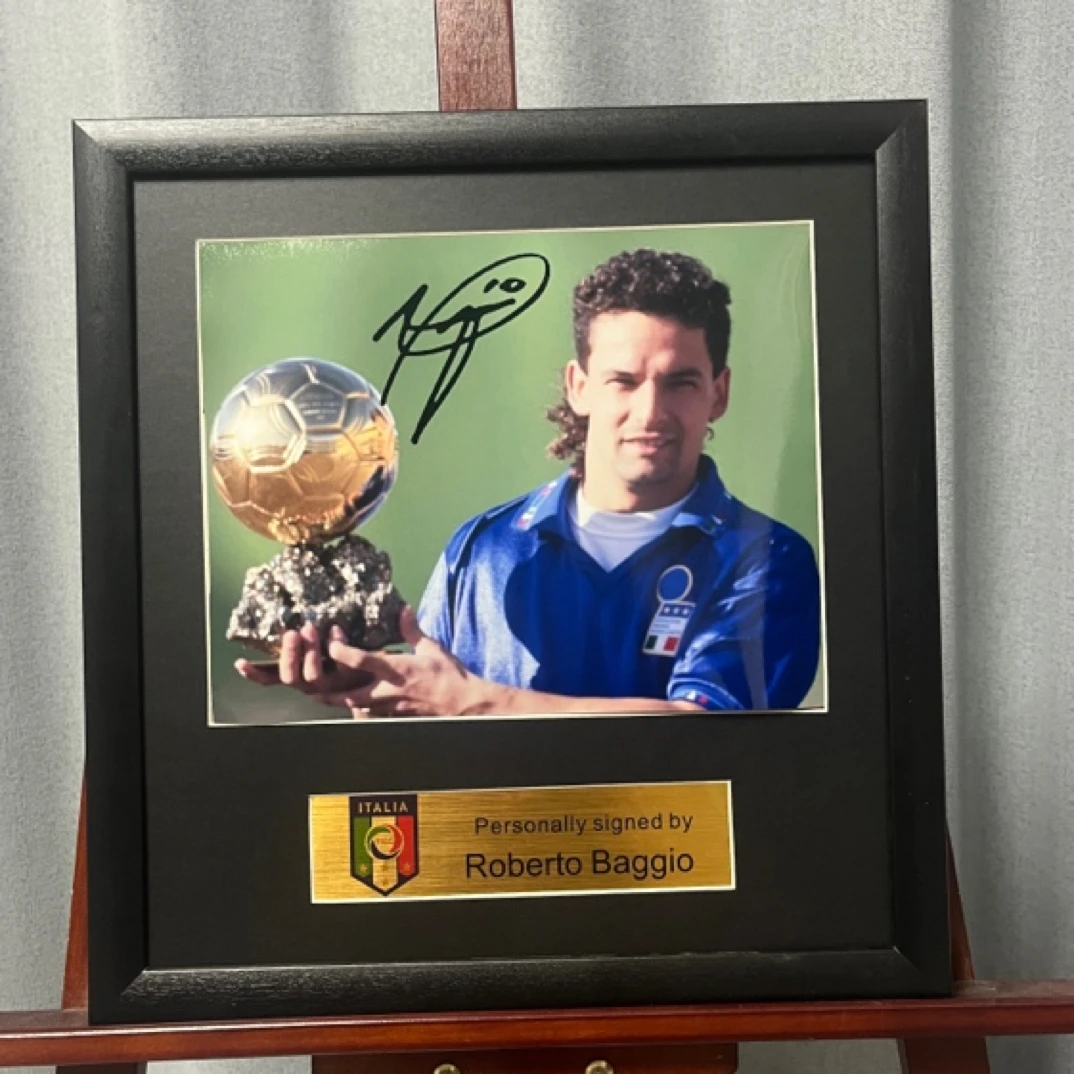 罗伯特巴乔复刻签名十寸裱框大照片 意大利球星 摆台挂墙装饰画