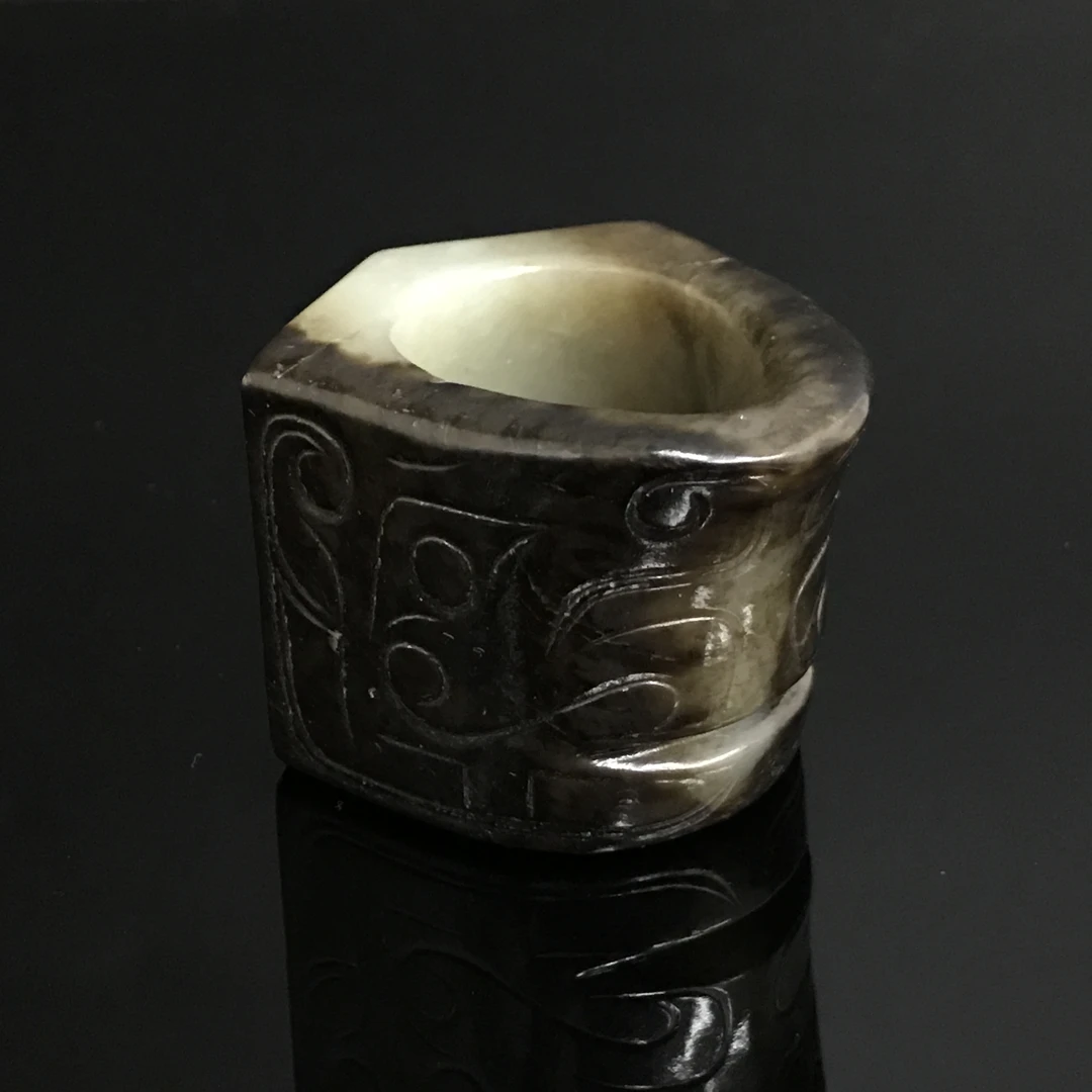 清中期和田玉仿古兽面纹扳指/505280/收藏/传承/【友谊文物商店】