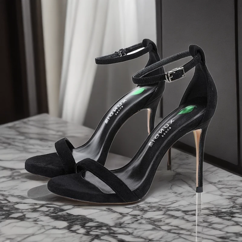 2025年夏季爆款高跟鞋露趾法式黑色一字带百搭中跟露脚趾时尚百搭
