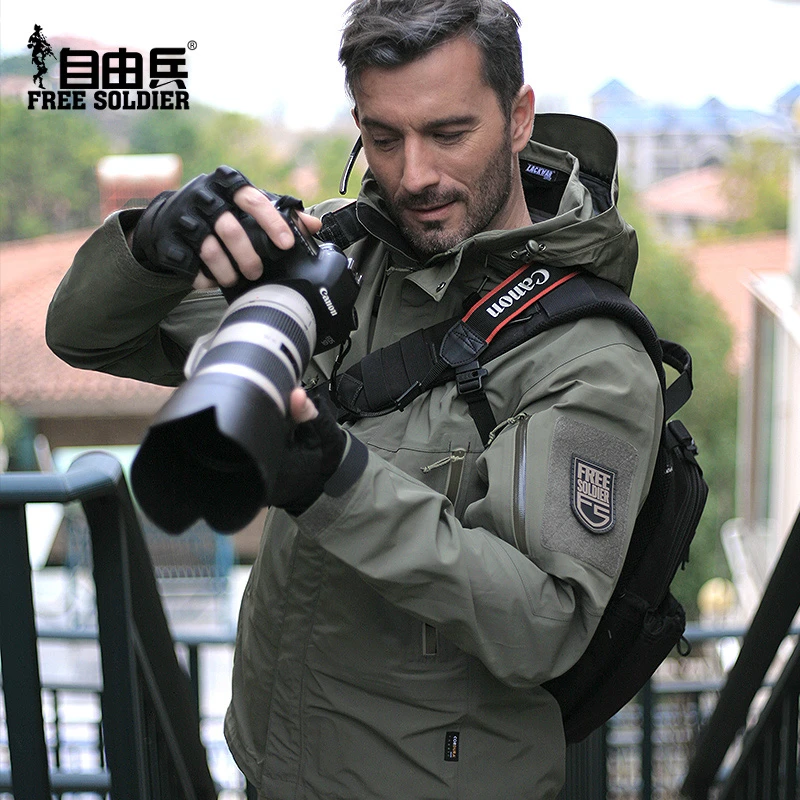 自由兵雷暴户外战术冲锋衣春秋防水防风透气保暖轻薄男士潮牌夹克