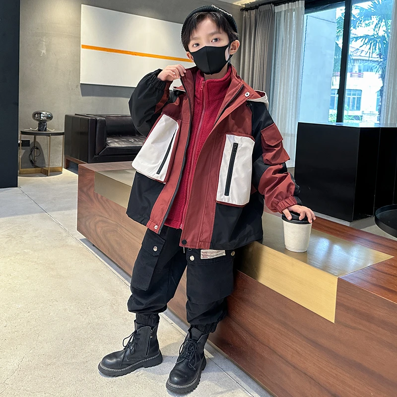 儿童套装男童加绒外套2024新款中大童秋冬款加厚三合一可拆卸冲锋