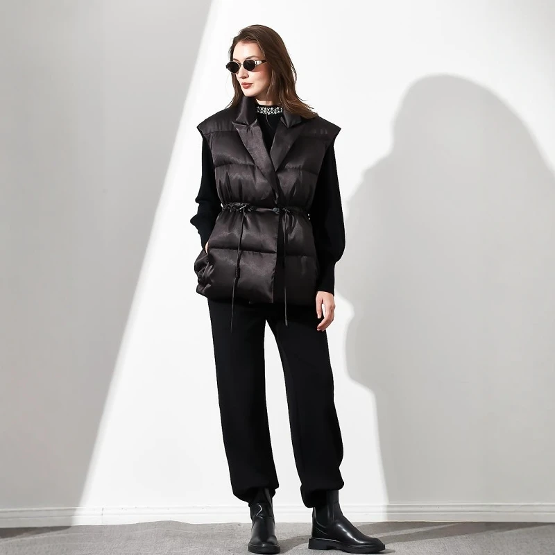 四月初九加大码女装胖MM2024冬设计师时尚气质羽r马甲 两色