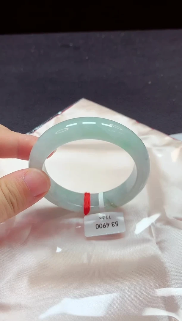 【闪购商品】翡翠手镯未镶嵌镯子53+