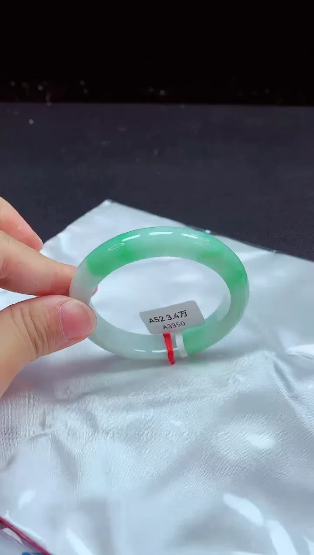 【闪购商品】翡翠手镯未镶嵌手镯52