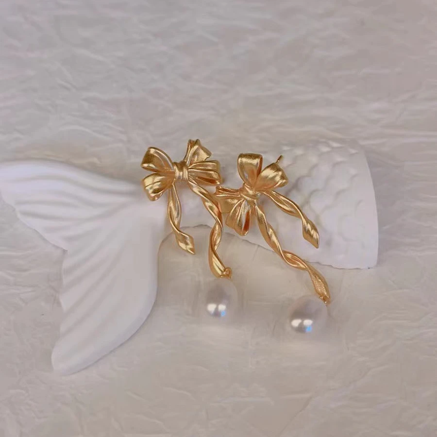 复古蝴蝶结耳环，磨砂精制质感，