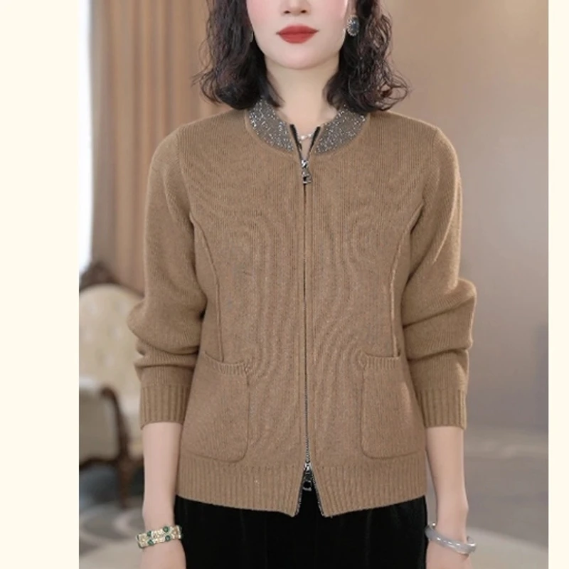 中年妈妈秋装针织上衣服2025新款洋气中老年女装高贵加厚毛衣外套