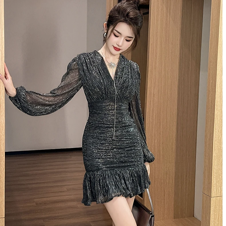 40281蕾丝气质长袖时尚性感名媛小众设计感连衣裙宴会包臀修身