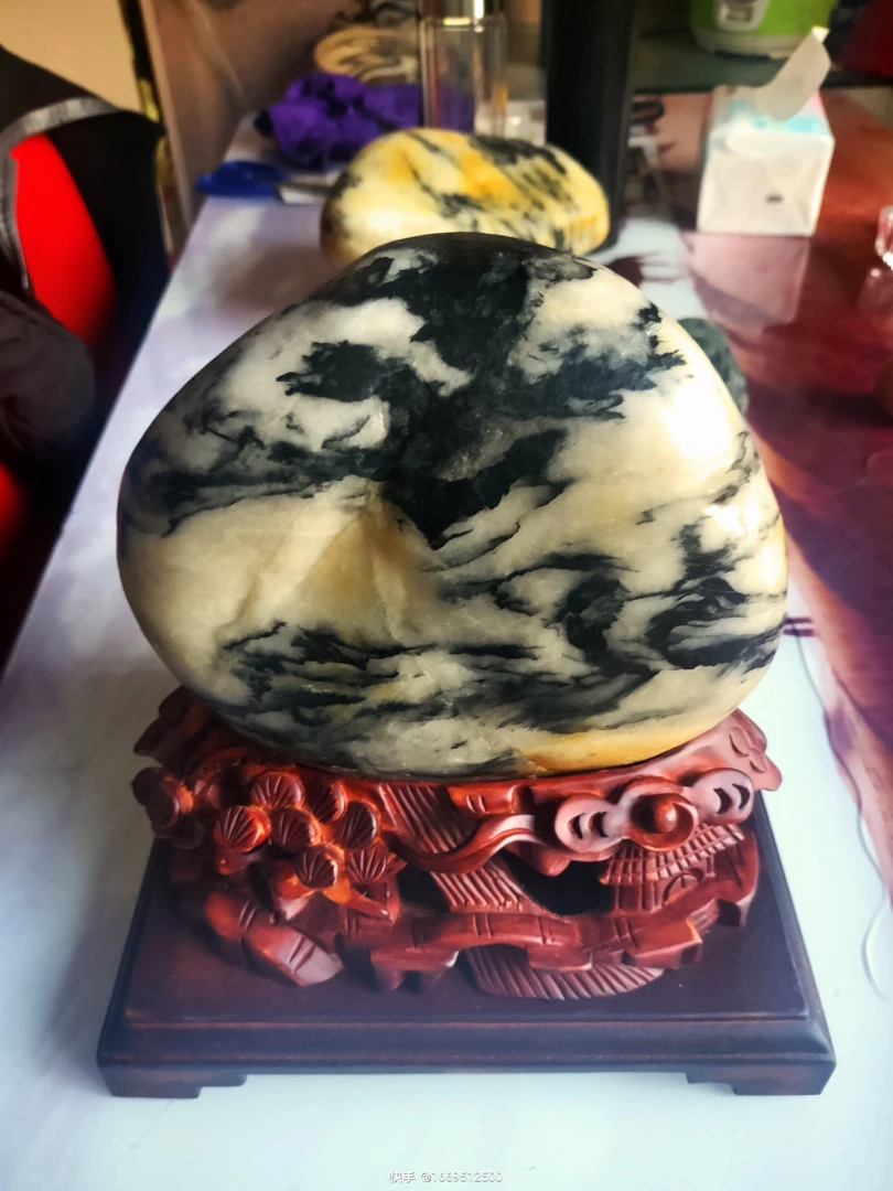 新疆金丝玉天然原石摆件，天然原石国画摆件，额河奇石摆件: