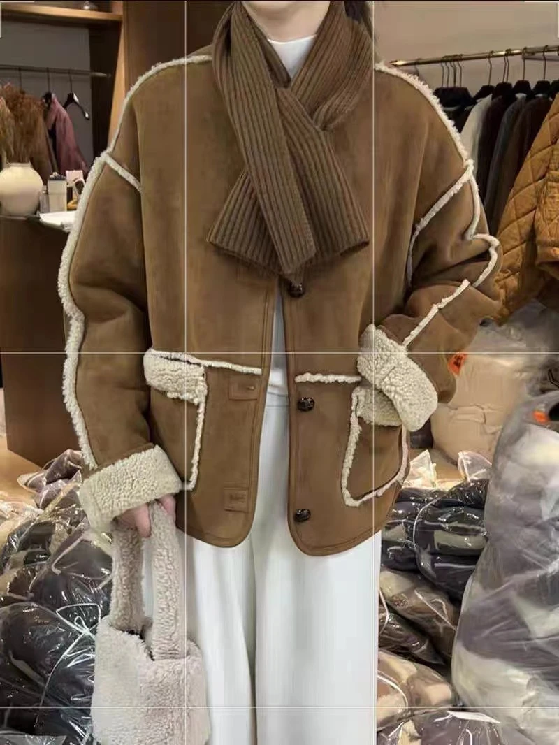 人造皮草 配围巾羊羔毛短款外套女冬季2024新款圆领保暖加厚上衣