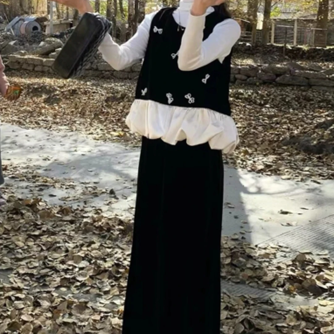 韩版减龄钉珠蝴蝶结丝绒马甲背心高腰半身裙➕打底衫三件套发的快