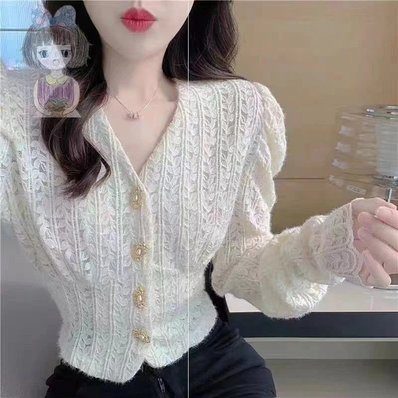 法式v领蕾丝打底衫泡泡长袖秋冬洋气内搭大码女装