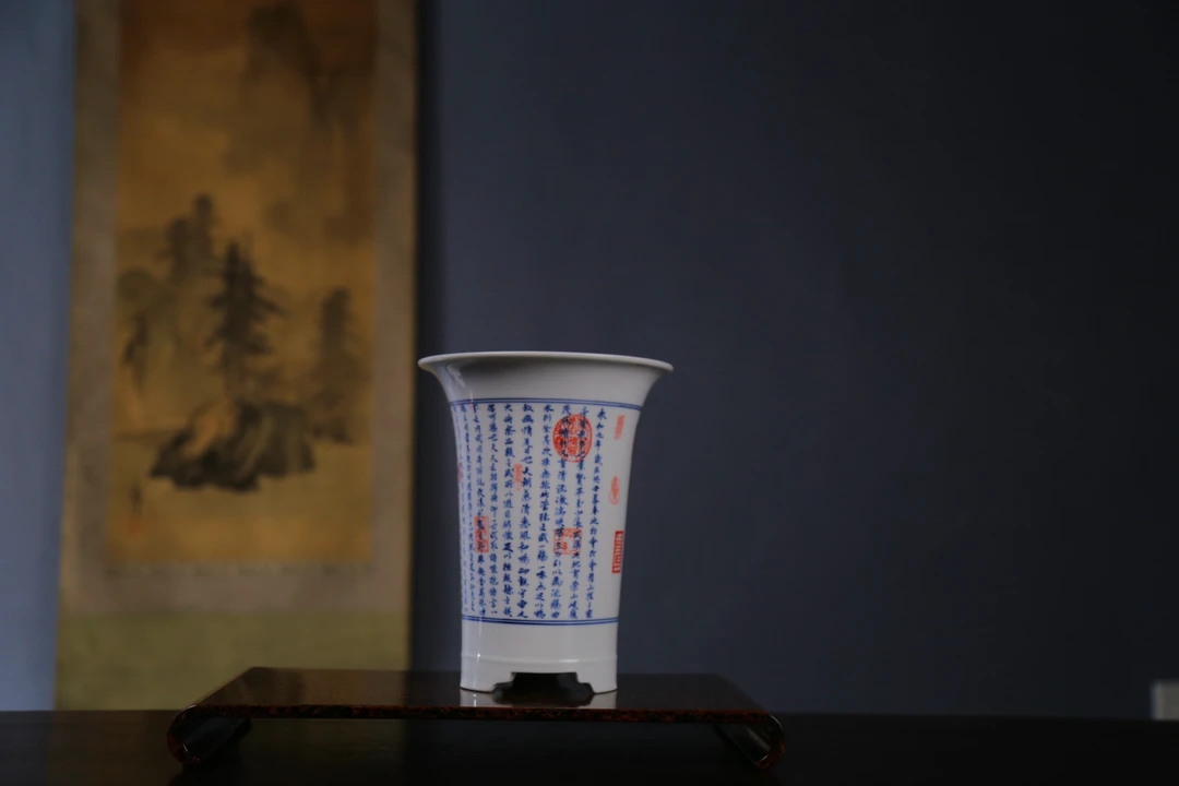 景德镇手绘兰花盆，绿植盆母亲节创意陶瓷精致太空人生日礼物瓷器