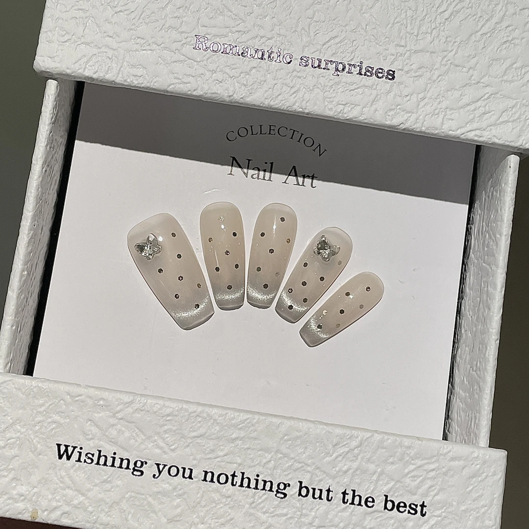 草莓兔穿戴甲【赫本晚宴】纯手工裸色系亮片波点 日常显白2024秋冬