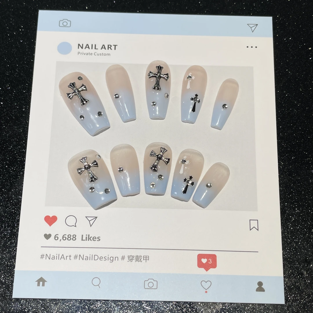 草莓兔【海盐奶盖】可卸纯手工光疗美甲显白克罗心甜酷风中梯长梯