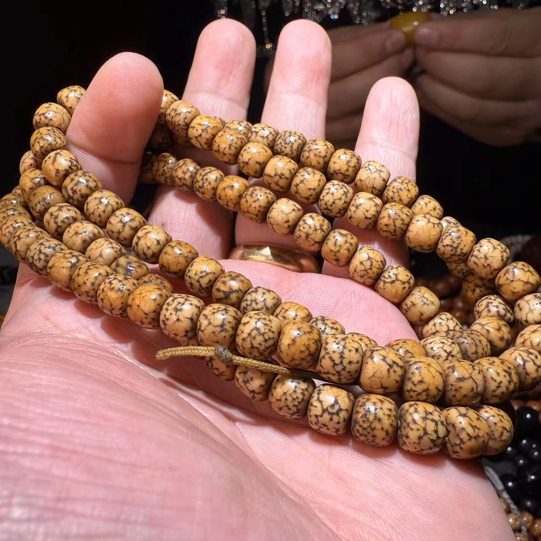 藏传奶白星月脖挂 尺寸0.78（足数）