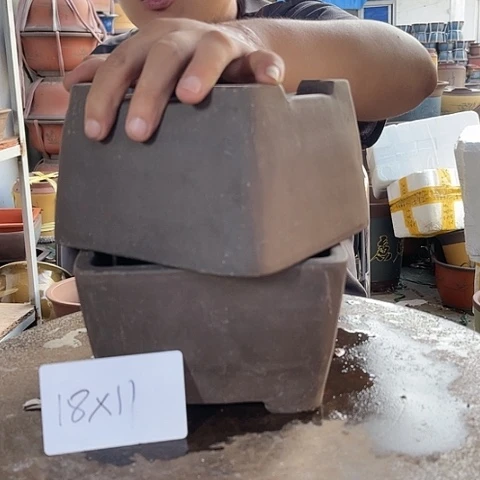 紫砂20CM（含）-50CM（不含）17/17四方