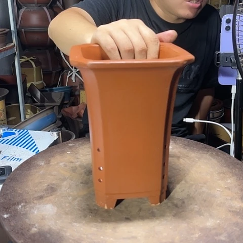 紫砂20CM（含）-50CM（不含）关关红
