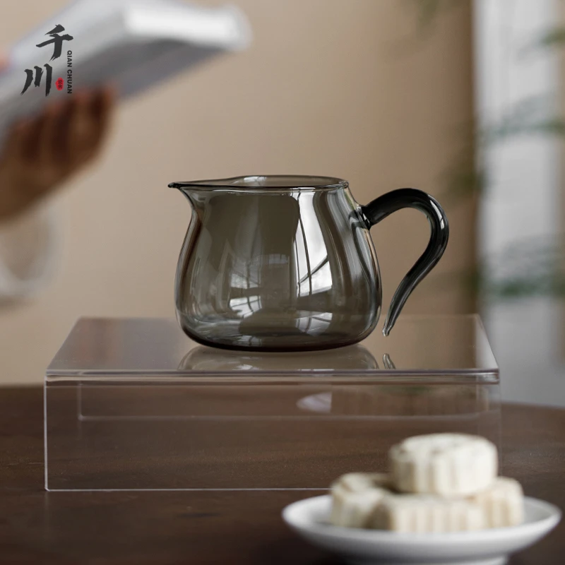 烟灰色高硼硅耐热玻璃分茶器带握把 家用公道杯 茶海大容量350ml