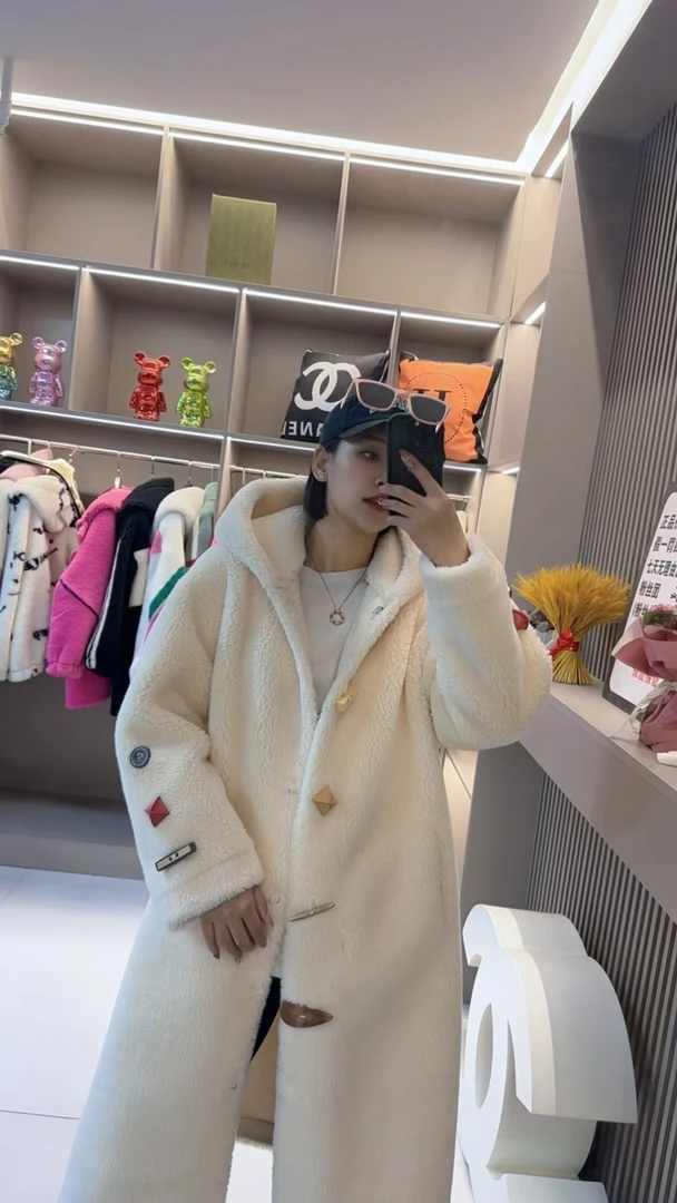 【尚亿】羊毛 新款秋冬长款 花扣 外套 冬季设计师休闲气质网红连帽