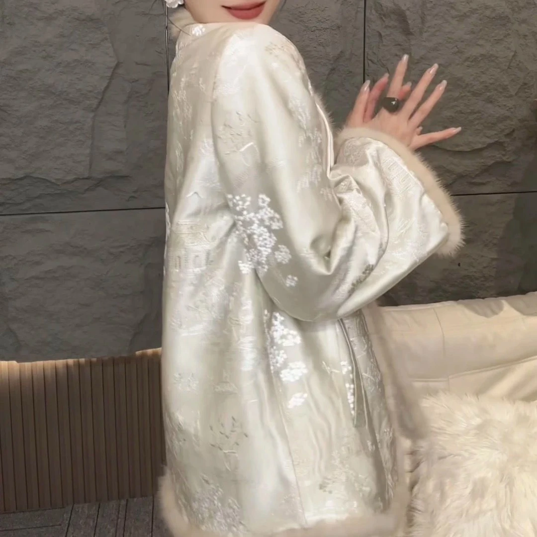新中式轻国风白色盘扣加棉外套女装年新款秋冬款加厚轻薄上衣