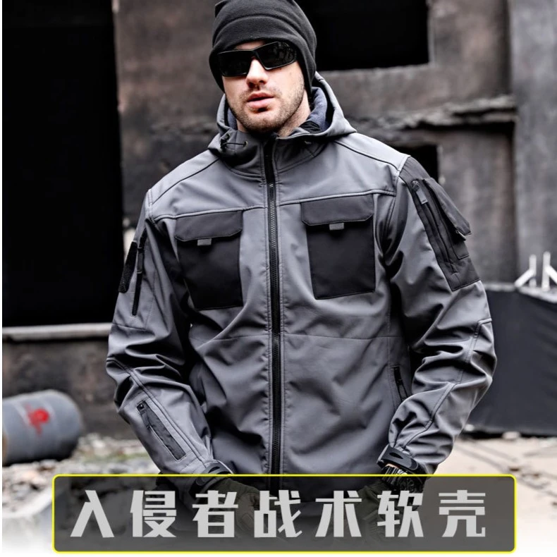 秋冬季修身软壳战术加绒保暖冲防水连帽潮流季户外透湿软壳冲锋衣