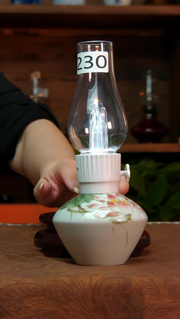 【闪购商品】景德镇陶瓷灯摆件230