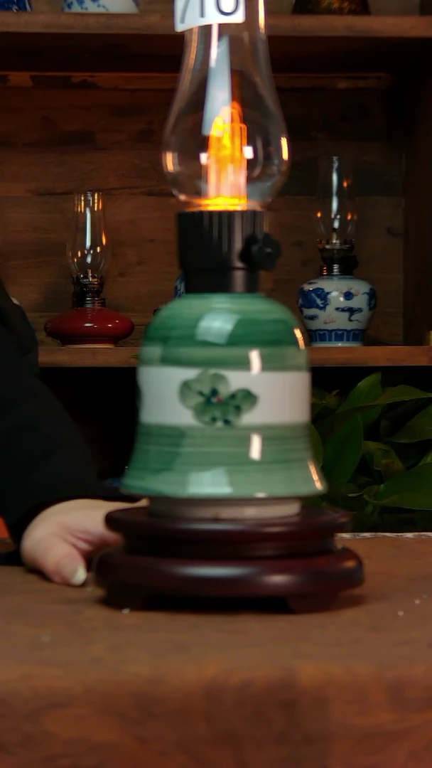 【闪购商品】景德镇陶瓷灯摆件710