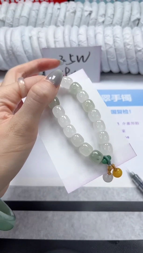 【闪购商品】石英质玉手镯未镶嵌手链