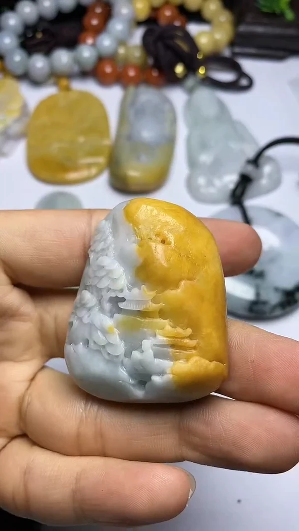 【闪购商品】翡翠颈饰未镶嵌翡翠