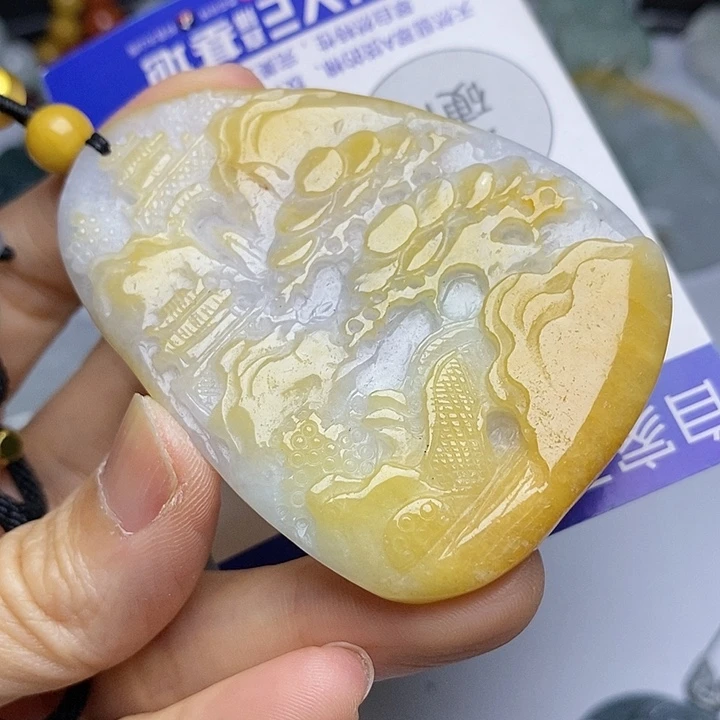 翡翠颈饰未镶嵌翡翠