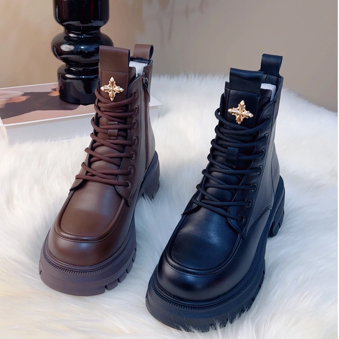复古马丁靴女爆款软皮2024秋冬英伦风黑色百搭粗跟加绒时髦小短靴