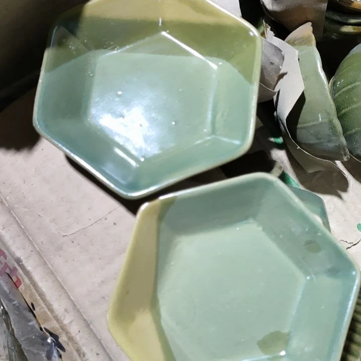 摆件陶瓷盘子碗啥都有