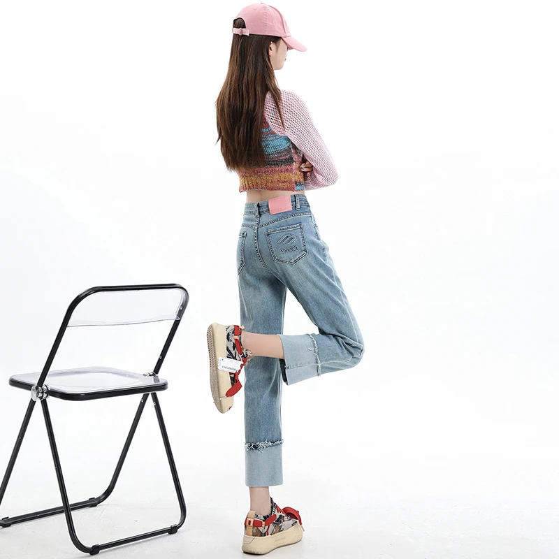 冬装新品秋季浅蓝色牛仔直筒九分裤女秋季新款裤脚卷边后袋压胶裤