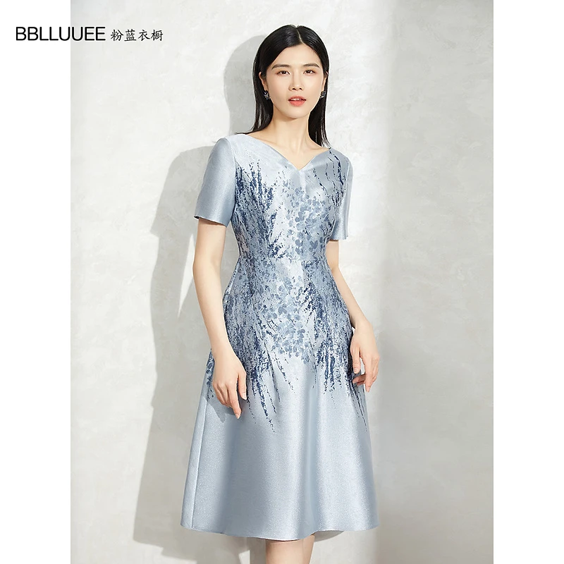 粉蓝衣橱雅致东方金丝提花钉珠裙女2025款礼服短袖连衣裙533L581