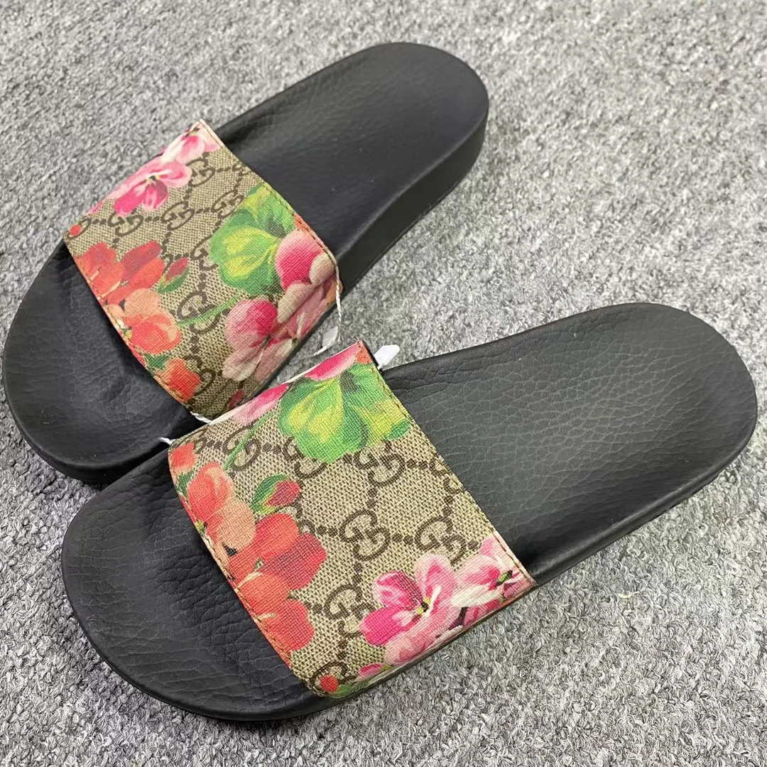 95新 GUCCI/古驰 36码/仔仔女鞋 黑花卉休闲百搭复古拖鞋 1681