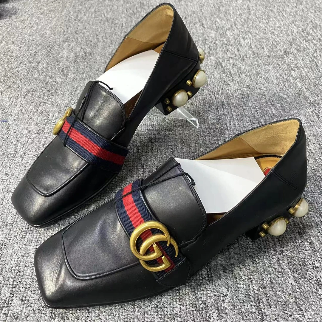 GUCCI/古驰全新压痕/仔仔女鞋折扣 黑色金扣珍珠乐福鞋36.5码 968