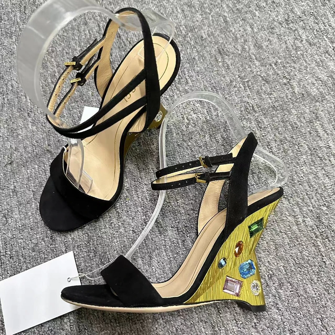 GUCCI/古驰仔仔女鞋折扣 黑色拼米白色厚底带钻凉鞋 36.5码 1274