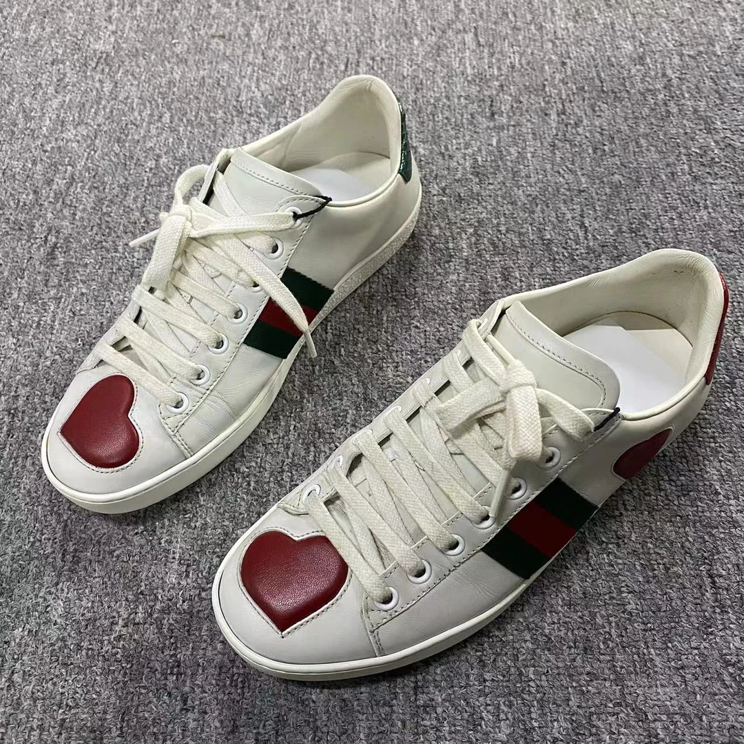 GUCCI/古驰仔仔女鞋折扣 白色低帮红色爱心时尚板鞋 35.5码 1107