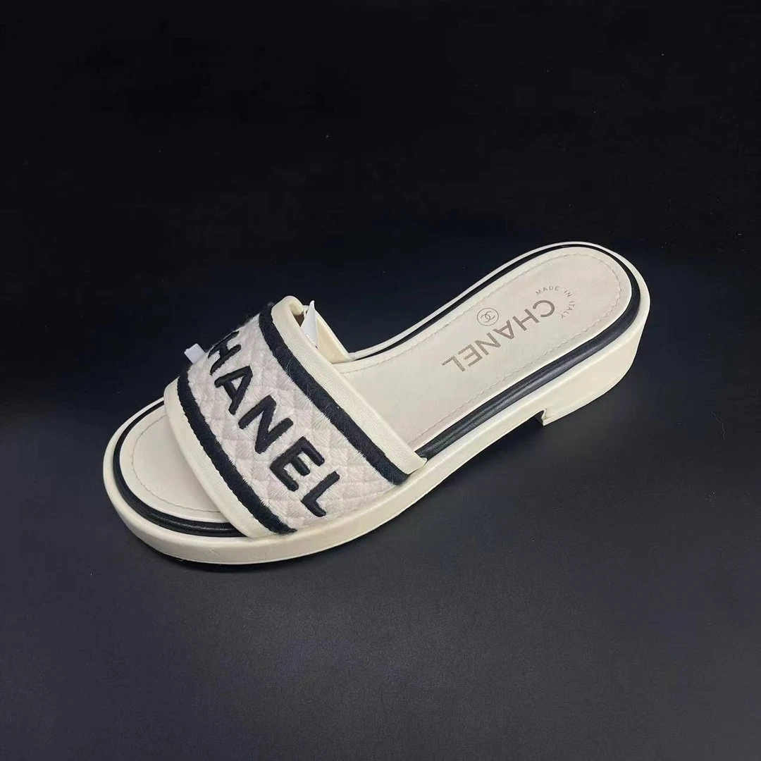 Chanel/香奈儿仔仔女鞋折扣 米色大LOGO短跟休闲拖鞋36.5 xxs194